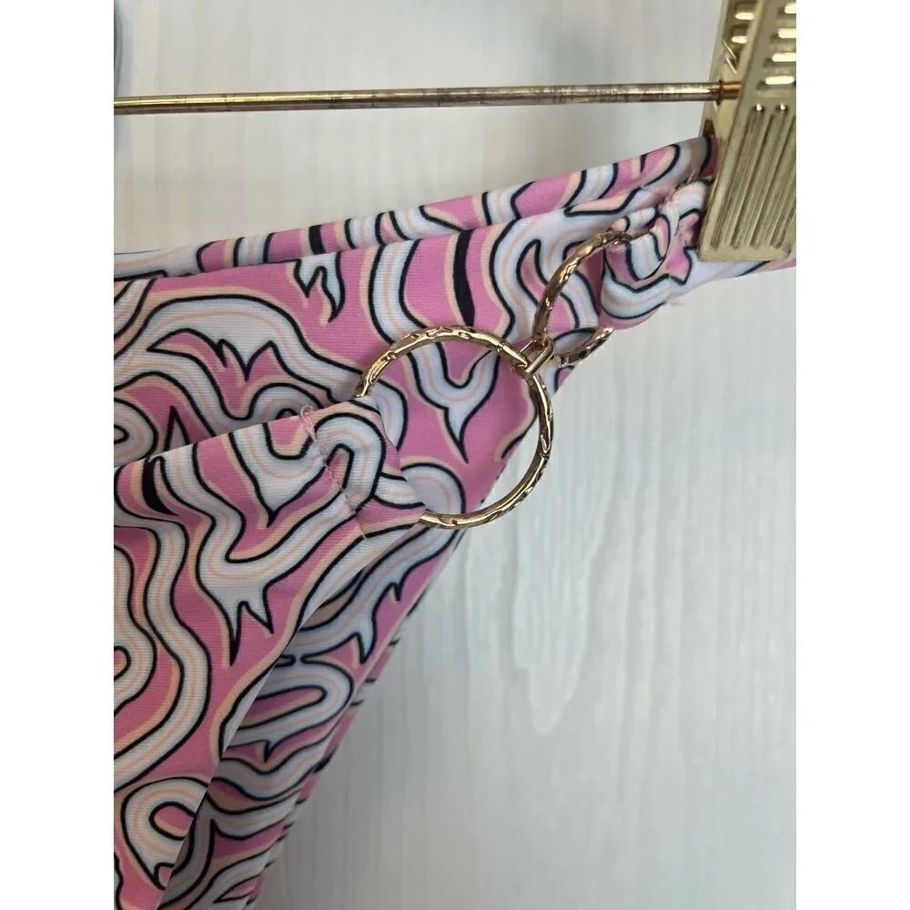 Bikini Bottom  - Picture 3 of 4